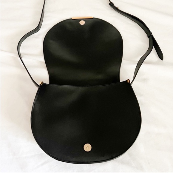 Cuyana Saddle Bag, Black, Large - Leather Saddle Bag - Picture 4 of 13